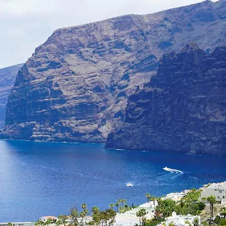 Apartman With 2 Bedrooms In Los Gigantes