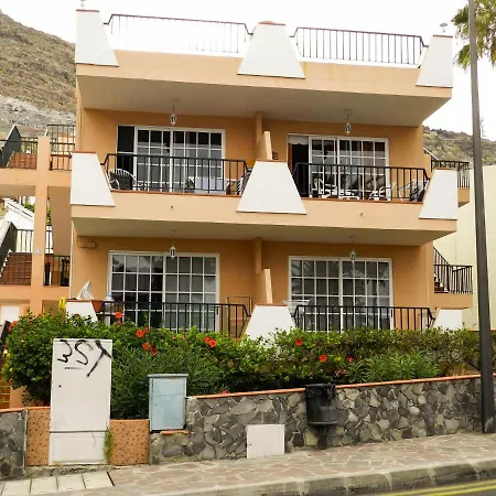 With 2 Bedrooms In Los Gigantes 아칸티라도